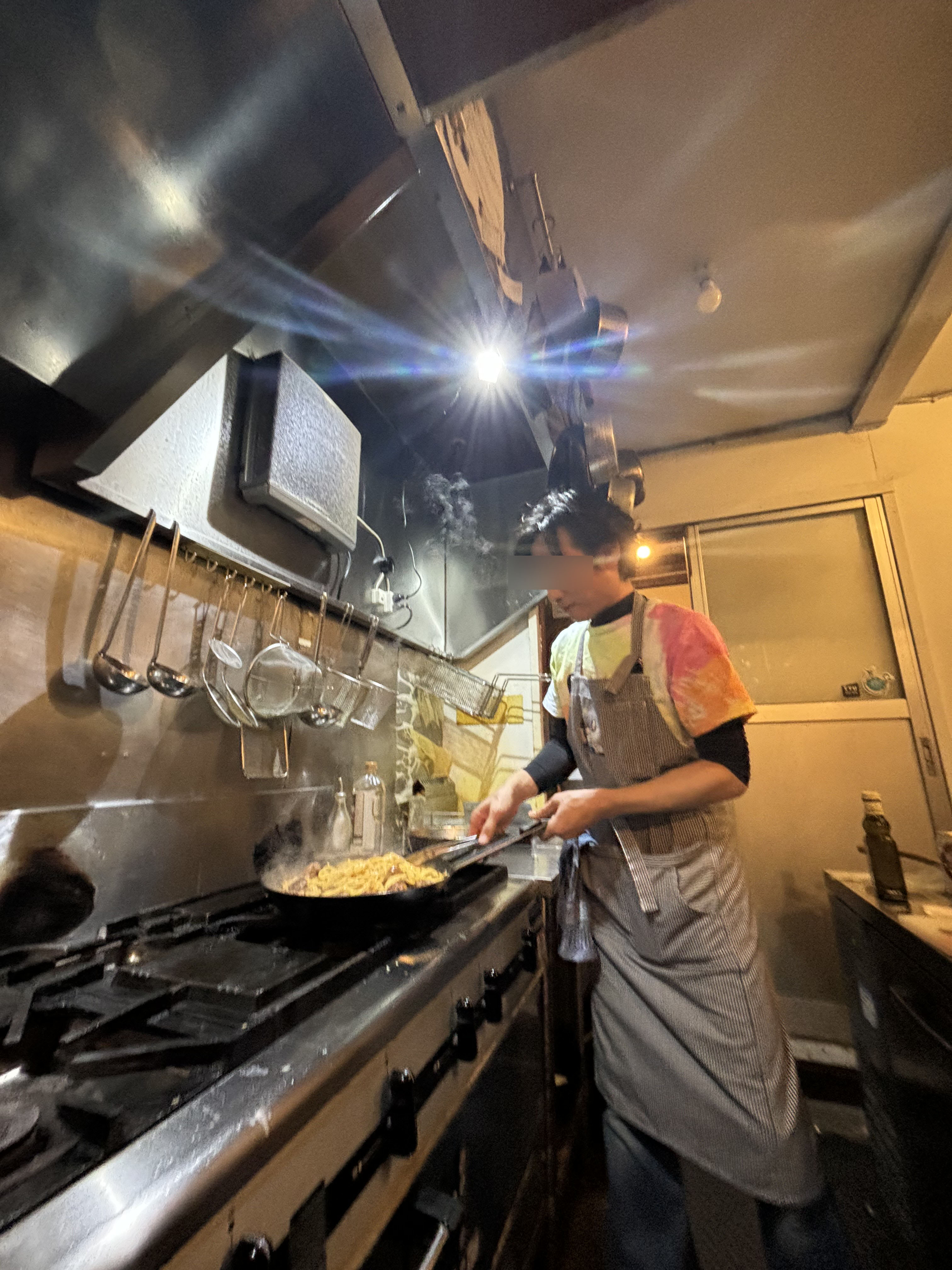 料理をしている様子１